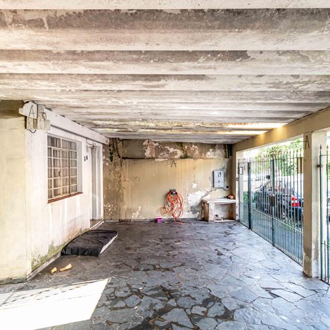 Casa à venda com 141m², 2 quartos e 3 vagas Casa à venda com 141m², 2 quartos e 3 vagasGaragem