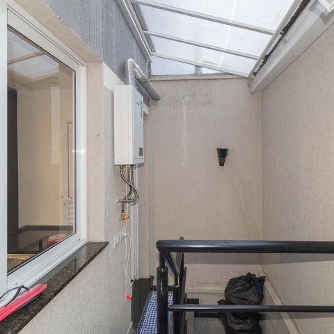 Casa de condomínio à venda com 180m², 3 quartos e 2 vagas Casa de condomínio à venda com 180m², 3 quartos e 2 vagasÁrea de Serviço