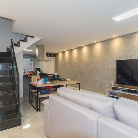 Casa de condomínio à venda com 180m², 3 quartos e 2 vagas Casa de condomínio à venda com 180m², 3 quartos e 2 vagasSala