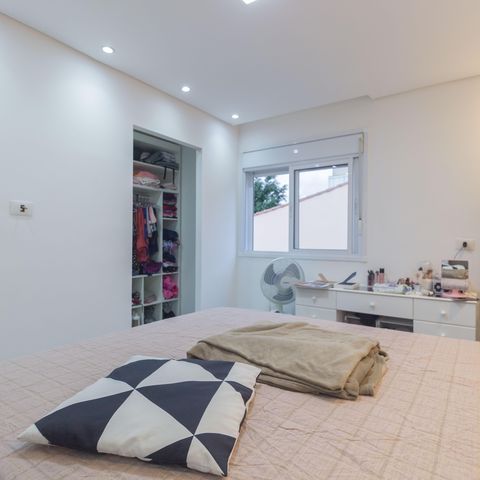 Casa de condomínio à venda com 180m², 3 quartos e 2 vagas Casa de condomínio à venda com 180m², 3 quartos e 2 vagasSuíte 2