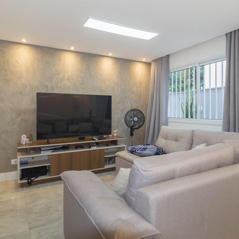 Casa de condomínio à venda com 180m², 3 quartos e 2 vagas Casa de condomínio à venda com 180m², 3 quartos e 2 vagasSala