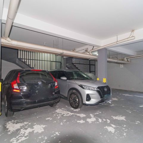 Casa de condomínio à venda com 180m², 3 quartos e 2 vagas Casa de condomínio à venda com 180m², 3 quartos e 2 vagasGaragem