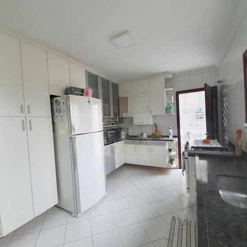 Casa à venda com 190m², 3 quartos e 3 vagas