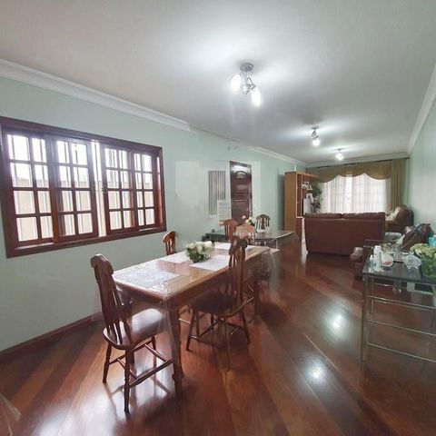 Casa à venda com 190m², 3 quartos e 3 vagas