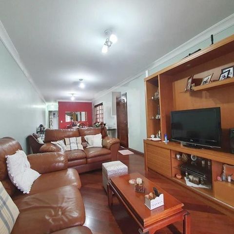 Casa à venda com 190m², 3 quartos e 3 vagas