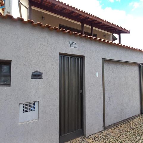 Casa à venda com 156m², 3 quartos e 4 vagas Casa à venda com 156m², 3 quartos e 4 vagasFachada do Prédio
