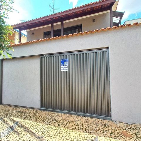Casa à venda com 156m², 3 quartos e 4 vagas Casa à venda com 156m², 3 quartos e 4 vagasFachada do Prédio