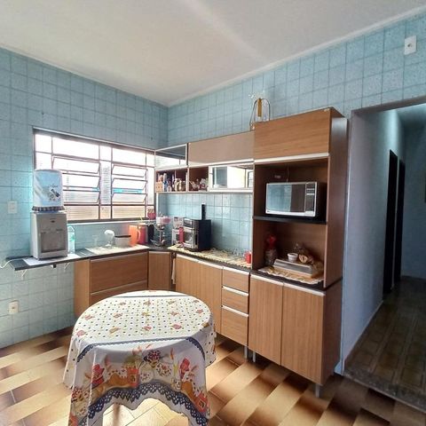 Casa à venda com 156m², 3 quartos e 4 vagas Casa à venda com 156m², 3 quartos e 4 vagasCopa