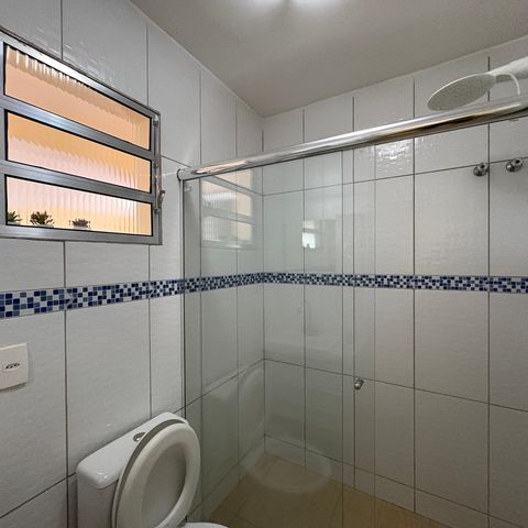 Casa à venda com 259m², 6 quartos e 2 vagasCasa 2- Banheiro Suíte