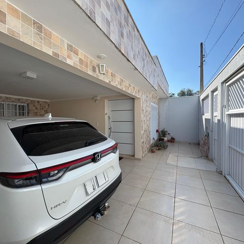 Casa à venda com 259m², 6 quartos e 2 vagas Casa à venda com 259m², 6 quartos e 2 vagasGaragem