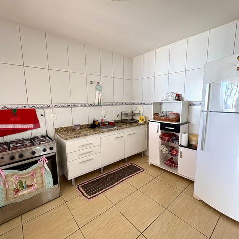 Casa à venda com 259m², 6 quartos e 2 vagas Casa à venda com 259m², 6 quartos e 2 vagasCasa 2- Cozinha