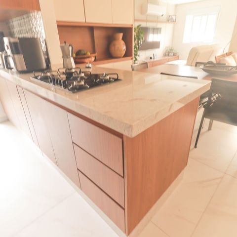 Apartamento à venda com 110m², 3 quartos e 3 vagas Apartamento à venda com 110m², 3 quartos e 3 vagasCozinha e Área de Serviço