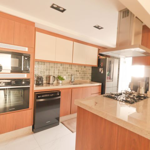 Apartamento à venda com 110m², 3 quartos e 3 vagas Apartamento à venda com 110m², 3 quartos e 3 vagasCozinha e Área de Serviço