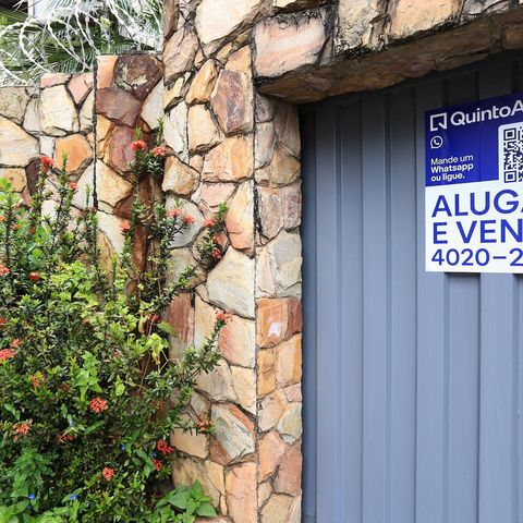 Apartamento à venda com 180m², 3 quartos e 2 vagas Apartamento à venda com 180m², 3 quartos e 2 vagasPlaca