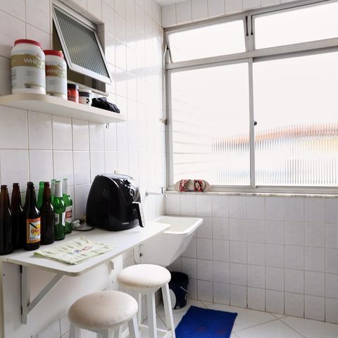 Apartamento à venda com 180m², 3 quartos e 2 vagas Apartamento à venda com 180m², 3 quartos e 2 vagasÁrea de Serviço