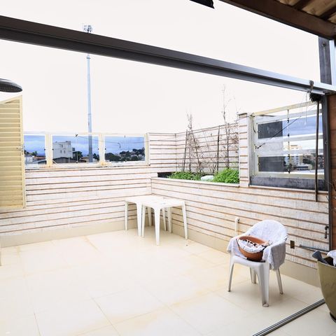 Apartamento à venda com 180m², 3 quartos e 2 vagas Apartamento à venda com 180m², 3 quartos e 2 vagasCobertura