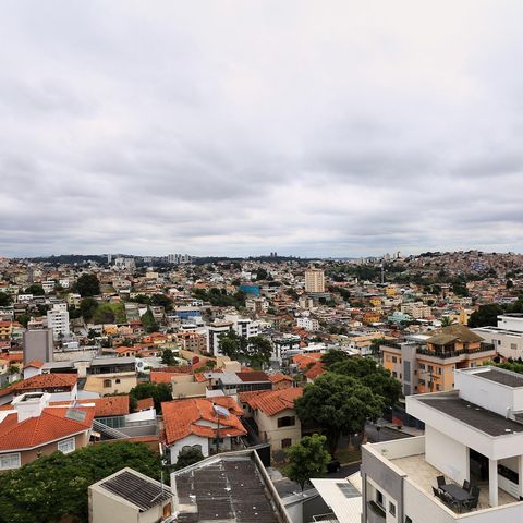 Apartamento à venda com 180m², 3 quartos e 2 vagas Apartamento à venda com 180m², 3 quartos e 2 vagasVista