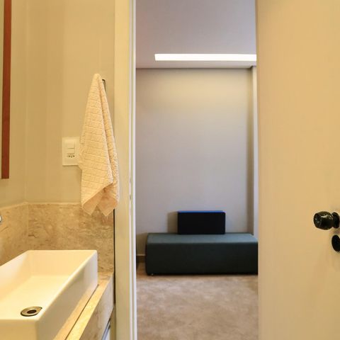 Apartamento à venda com 180m², 3 quartos e 2 vagas Apartamento à venda com 180m², 3 quartos e 2 vagasLavabo
