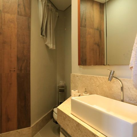 Apartamento à venda com 180m², 3 quartos e 2 vagas Apartamento à venda com 180m², 3 quartos e 2 vagasLavabo