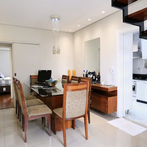 Apartamento à venda com 180m², 3 quartos e 2 vagas Apartamento à venda com 180m², 3 quartos e 2 vagasSala