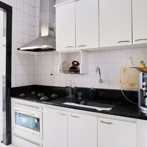 Apartamento à venda com 180m², 3 quartos e 2 vagas Apartamento à venda com 180m², 3 quartos e 2 vagasCozinha