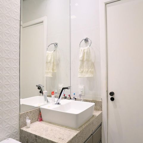 Apartamento à venda com 180m², 3 quartos e 2 vagas Apartamento à venda com 180m², 3 quartos e 2 vagasBanheiro