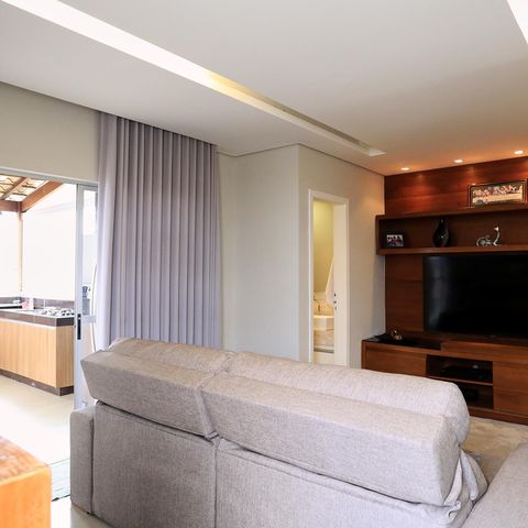 Apartamento à venda com 180m², 3 quartos e 2 vagas Apartamento à venda com 180m², 3 quartos e 2 vagasHall