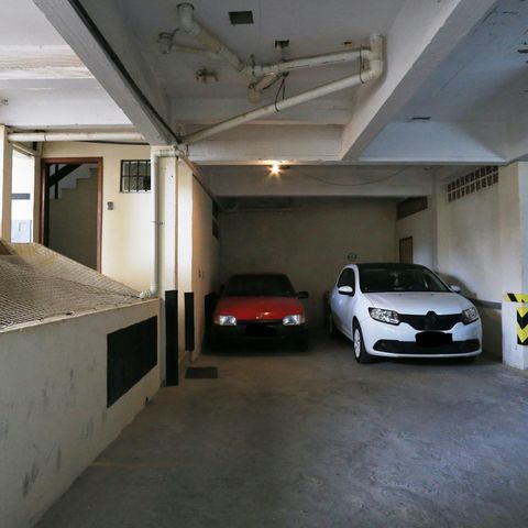 Apartamento à venda com 180m², 3 quartos e 2 vagas Apartamento à venda com 180m², 3 quartos e 2 vagasGaragem
