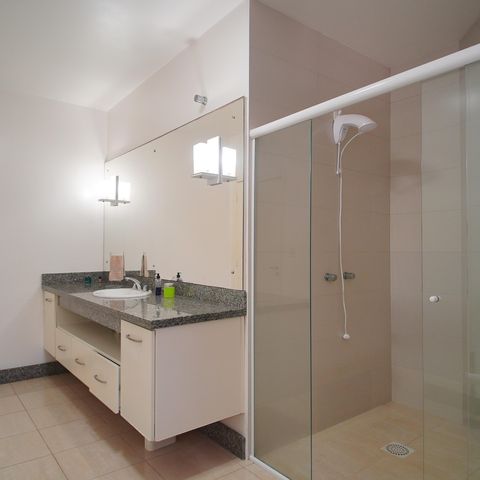 Casa à venda com 295m², 3 quartos e 3 vagasBanheiro