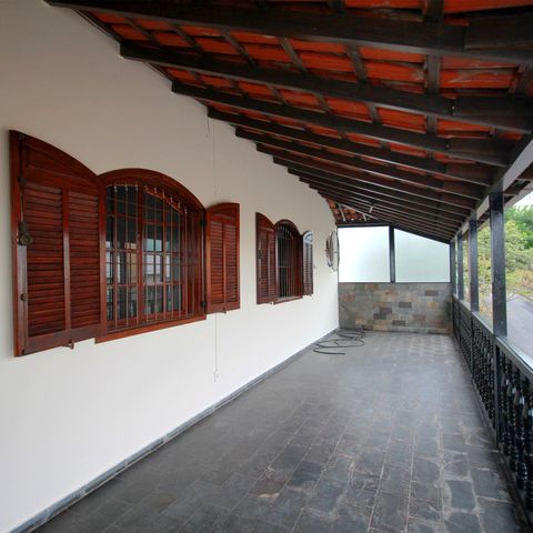 Casa à venda com 431m², 4 quartos e 1 vagaVaranda