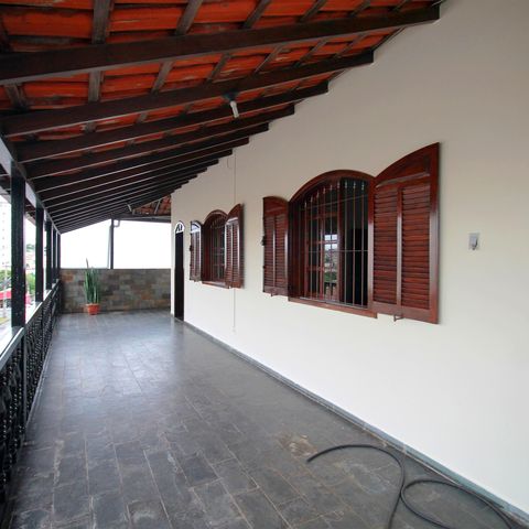 Casa à venda com 431m², 4 quartos e 1 vagaVaranda