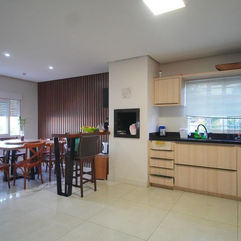 Casa à venda com 300m², 3 quartos e 2 vagasCozinha