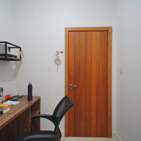 Casa à venda com 300m², 3 quartos e 2 vagasEscritório