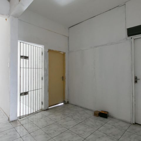 Studio à venda com 40m², 1 quarto e sem vaga Studio à venda com 40m², 1 quarto e sem vagaEntrada
