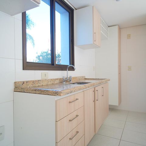 Apartamento à venda com 69m², 2 quartos e 1 vagaCozinha