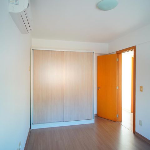 Apartamento à venda com 69m², 2 quartos e 1 vagaQuarto 2