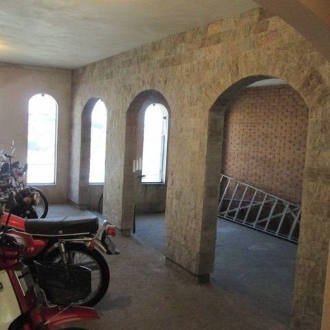 Casa à venda com 240m², 3 quartos e 3 vagas