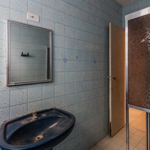 Casa à venda com 151m², 3 quartos e 2 vagas Casa à venda com 151m², 3 quartos e 2 vagasBanheiro Social