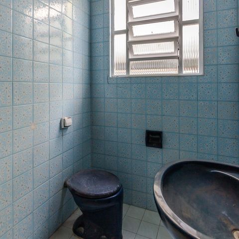 Casa à venda com 151m², 3 quartos e 2 vagas Casa à venda com 151m², 3 quartos e 2 vagasBanheiro Social