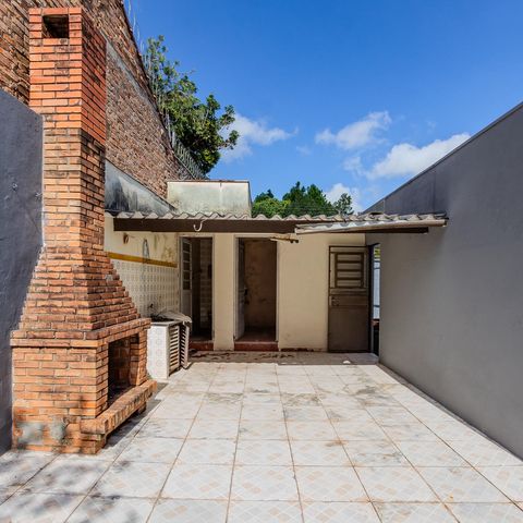 Casa à venda com 151m², 3 quartos e 2 vagas Casa à venda com 151m², 3 quartos e 2 vagasQuintal