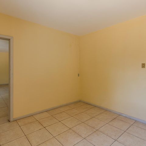 Casa à venda com 151m², 3 quartos e 2 vagas Casa à venda com 151m², 3 quartos e 2 vagasSala de Jantar
