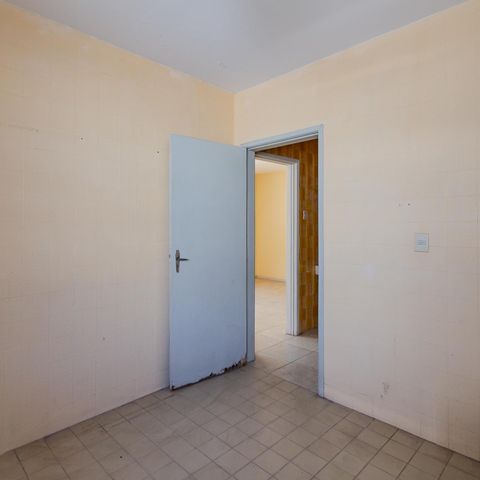 Casa à venda com 151m², 3 quartos e 2 vagas Casa à venda com 151m², 3 quartos e 2 vagasCozinha