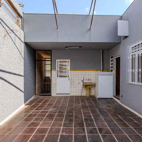 Casa à venda com 151m², 3 quartos e 2 vagas Casa à venda com 151m², 3 quartos e 2 vagasQuintal