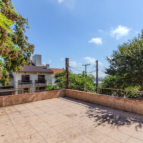 Casa à venda com 151m², 3 quartos e 2 vagas Casa à venda com 151m², 3 quartos e 2 vagasQuintal