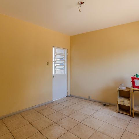 Casa à venda com 151m², 3 quartos e 2 vagas Casa à venda com 151m², 3 quartos e 2 vagasSala de Jantar