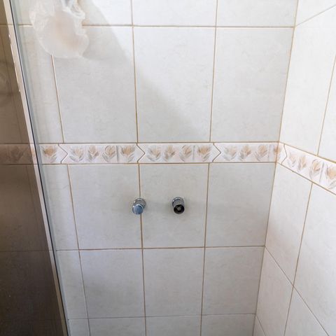 Casa à venda com 375m², 3 quartos e 4 vagas Casa à venda com 375m², 3 quartos e 4 vagasBanheiro da Suíte