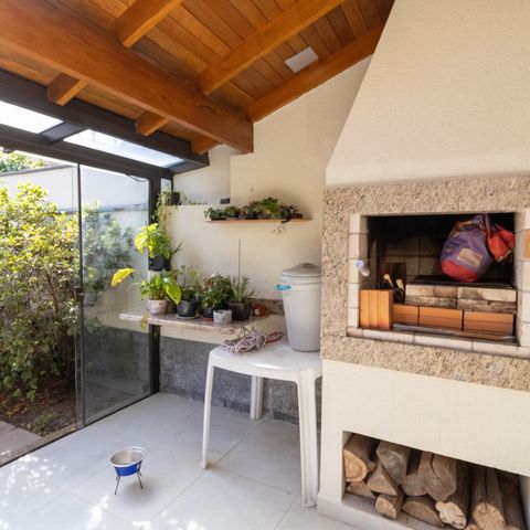 Casa à venda com 375m², 3 quartos e 4 vagas Casa à venda com 375m², 3 quartos e 4 vagasÁrea Externa