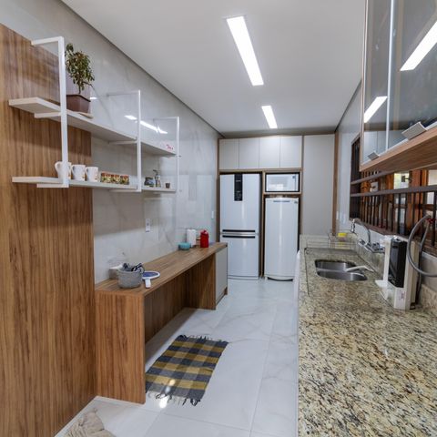 Casa à venda com 375m², 3 quartos e 4 vagas Casa à venda com 375m², 3 quartos e 4 vagasCozinha