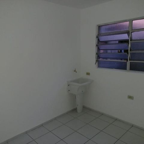 Casa de condomínio à venda com 25m², 1 quarto e sem vaga
