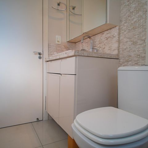 Apartamento à venda com 109m², 3 quartos e 2 vagasBanheiro da Suíte